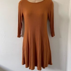 3/$25 Forever 21 long sleeved backless autumn mustard yellow dress medium